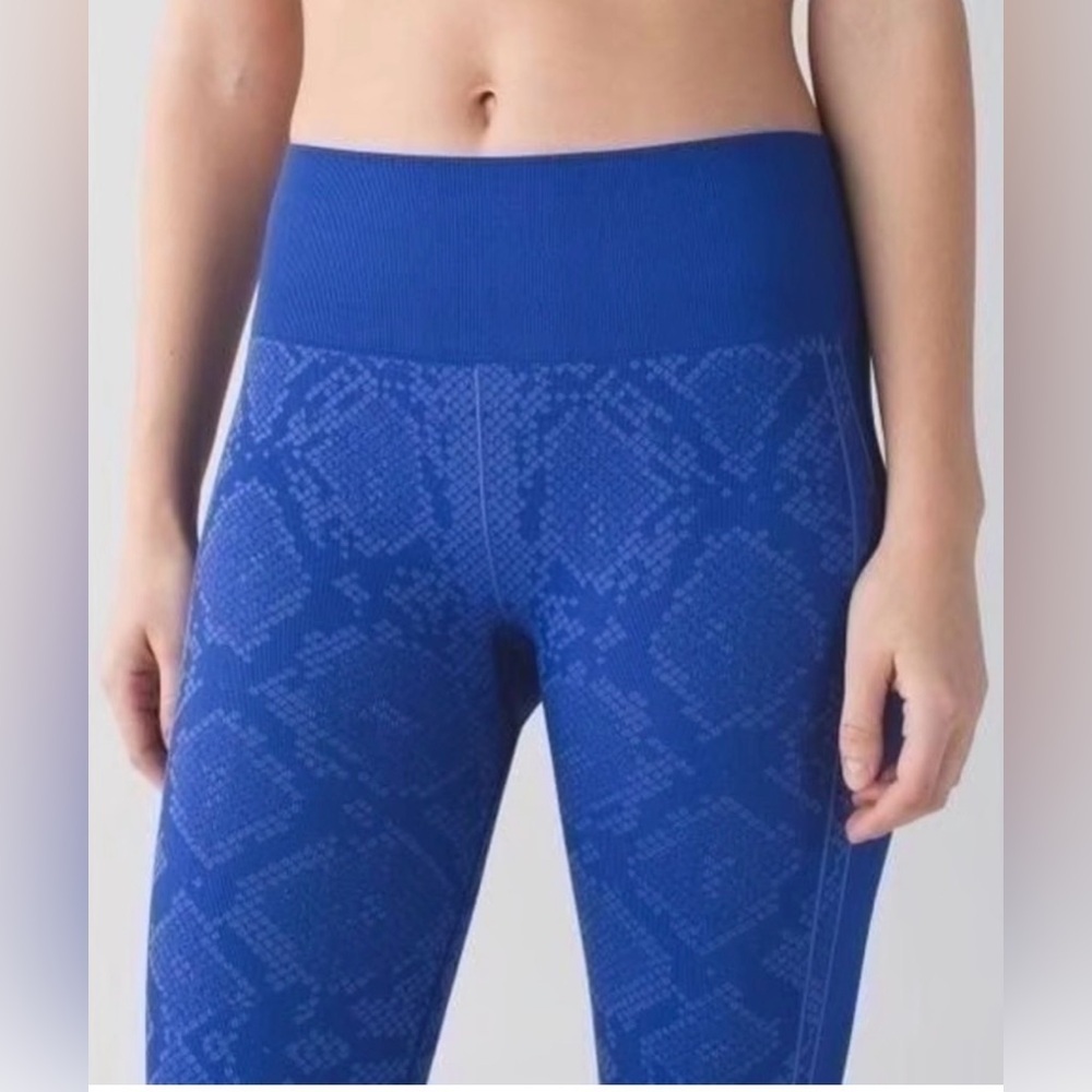 Lululemon Ebb To Street Pant Yoga, Gym leggings Heathered Sapphire Blue Large - Picture 2 of 9